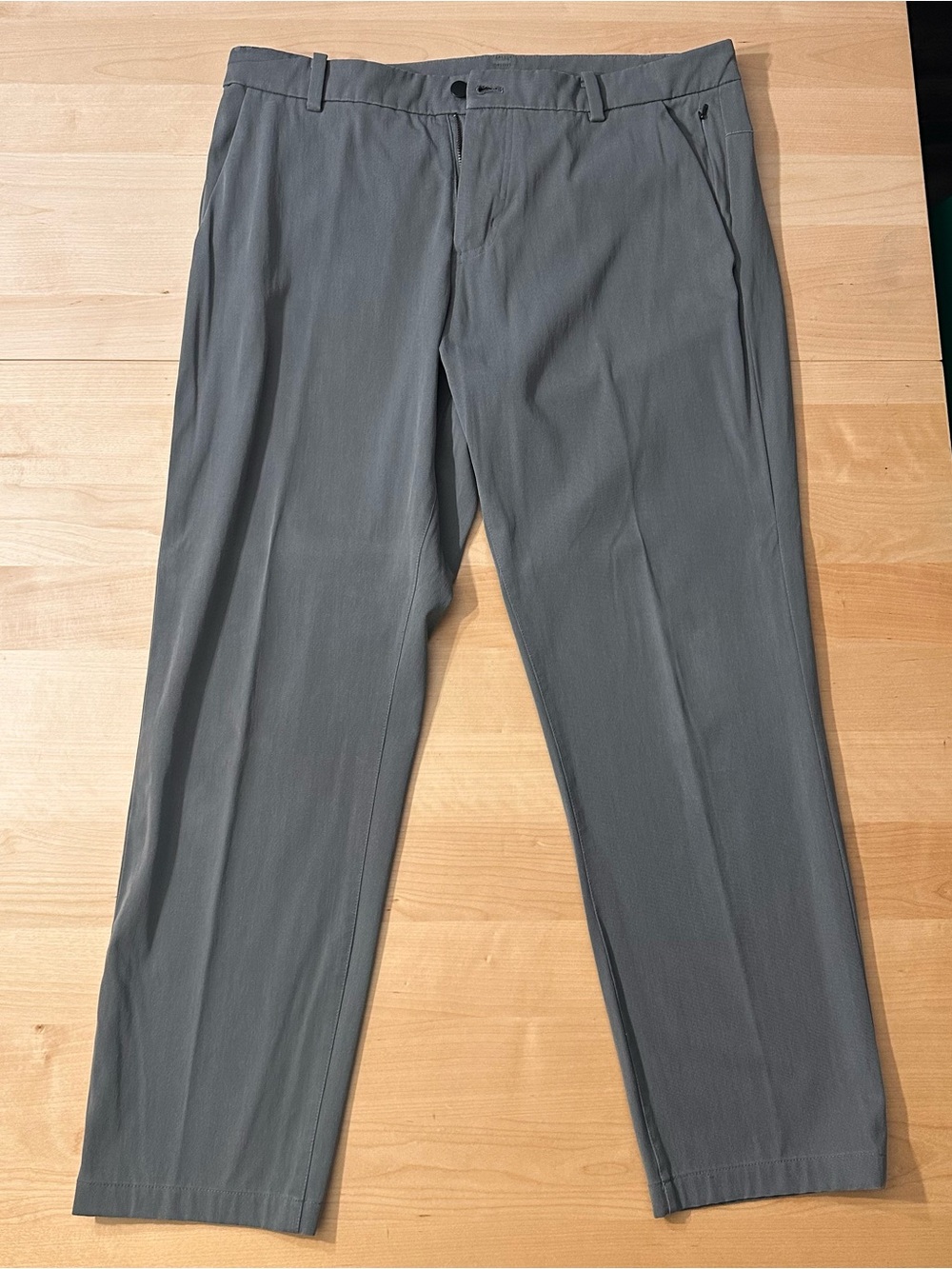 lululemon athletica Men's Gray Chinos